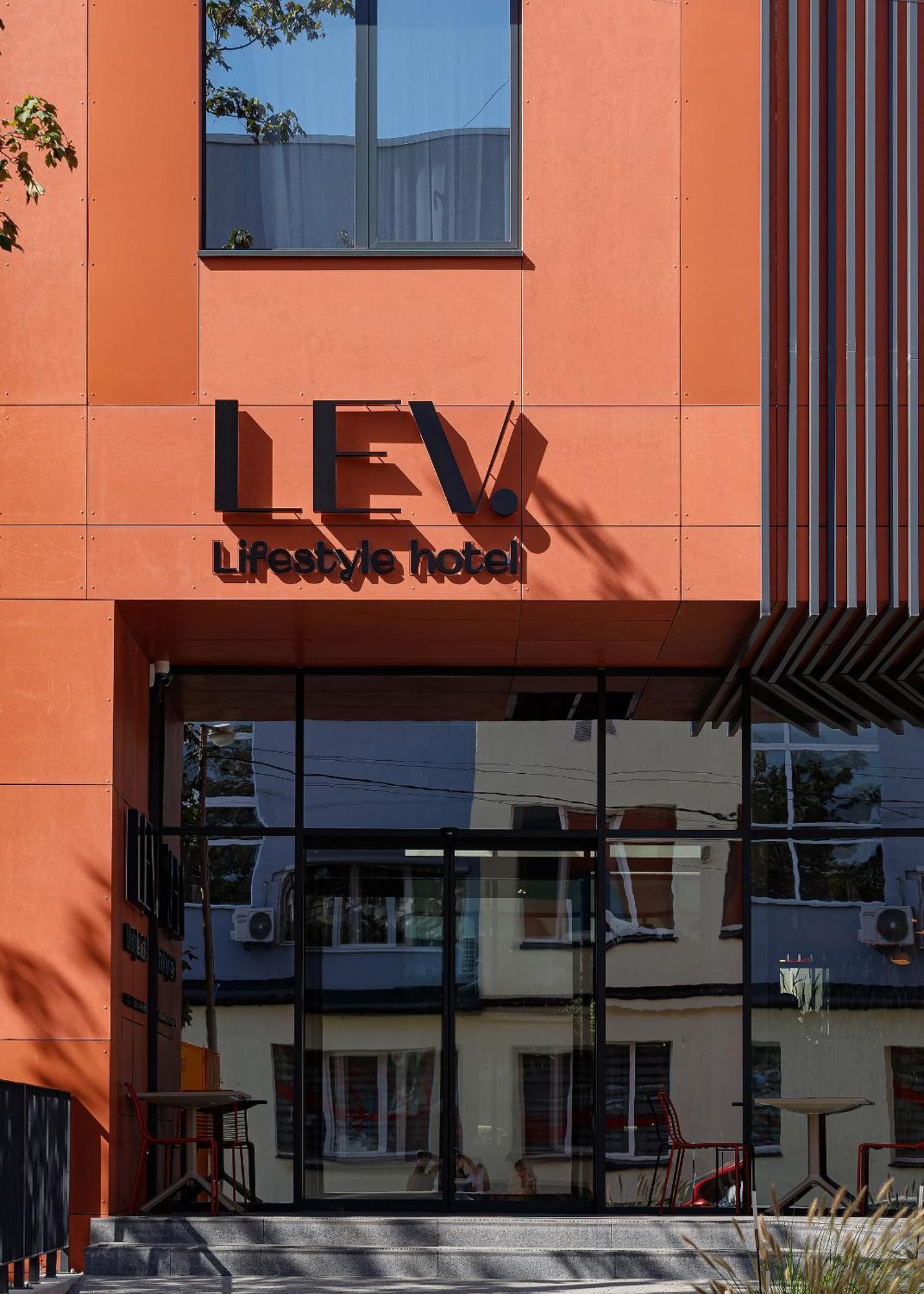 Lev Lifestyle - Maestro Lviv